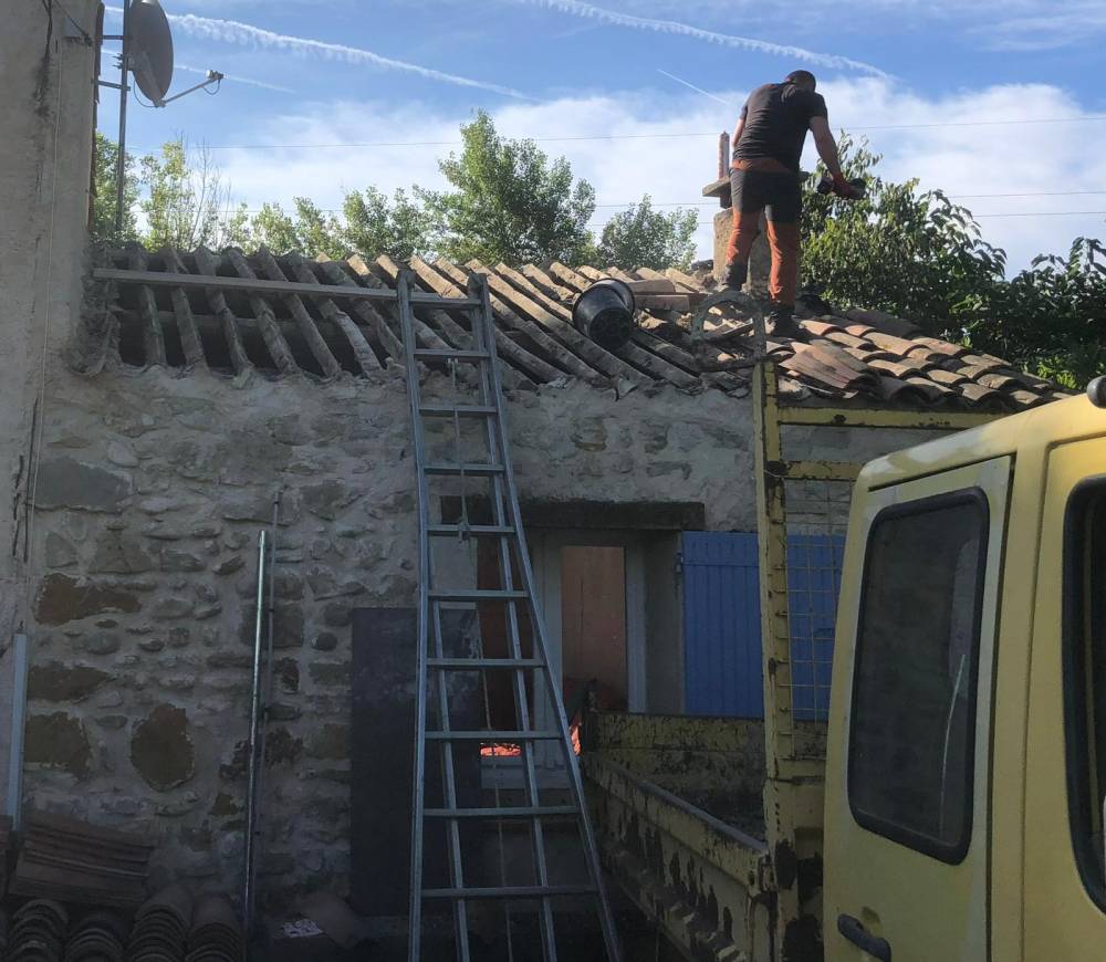 professionnel sur toit